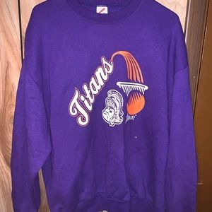 triway titans crew neck